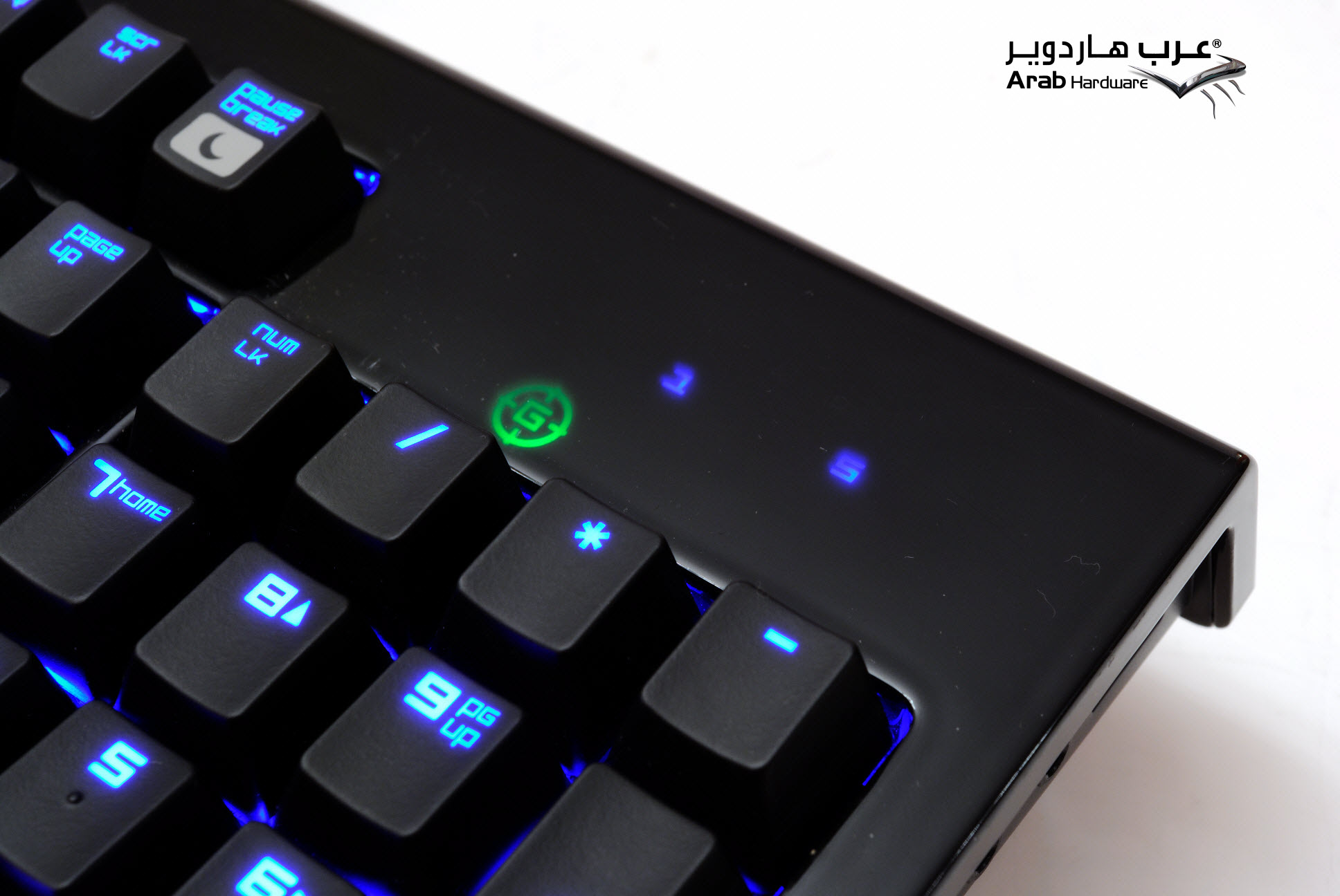 Razer Black Widow Ultimate Mechanical Keyboard Review- Arabhardware.net