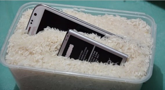 تجفيف الهاتف الموبايل , الصورة نقلًا عن nanotechrepair.ca