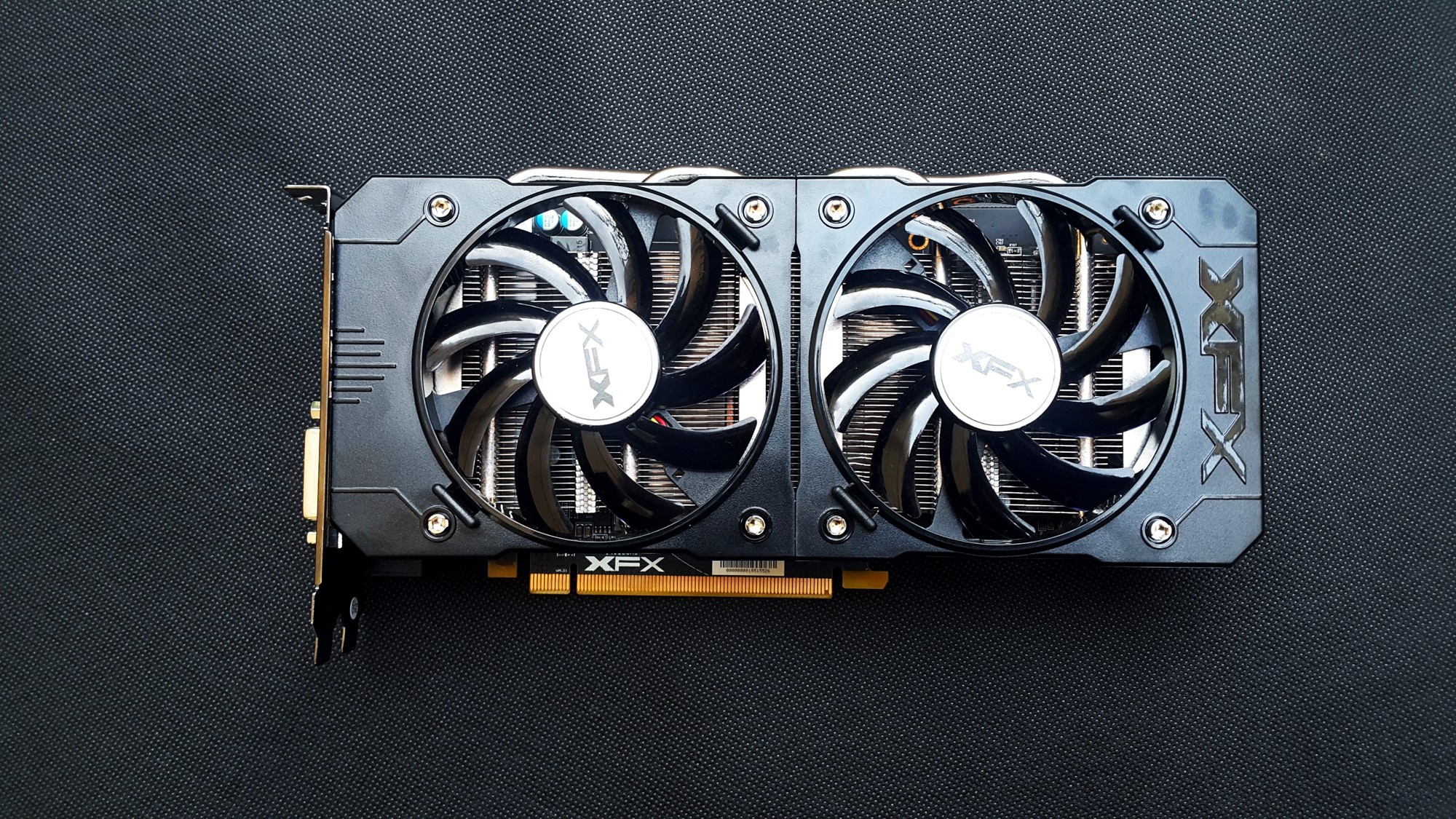 XFX Double Dissipation R9 380X Front