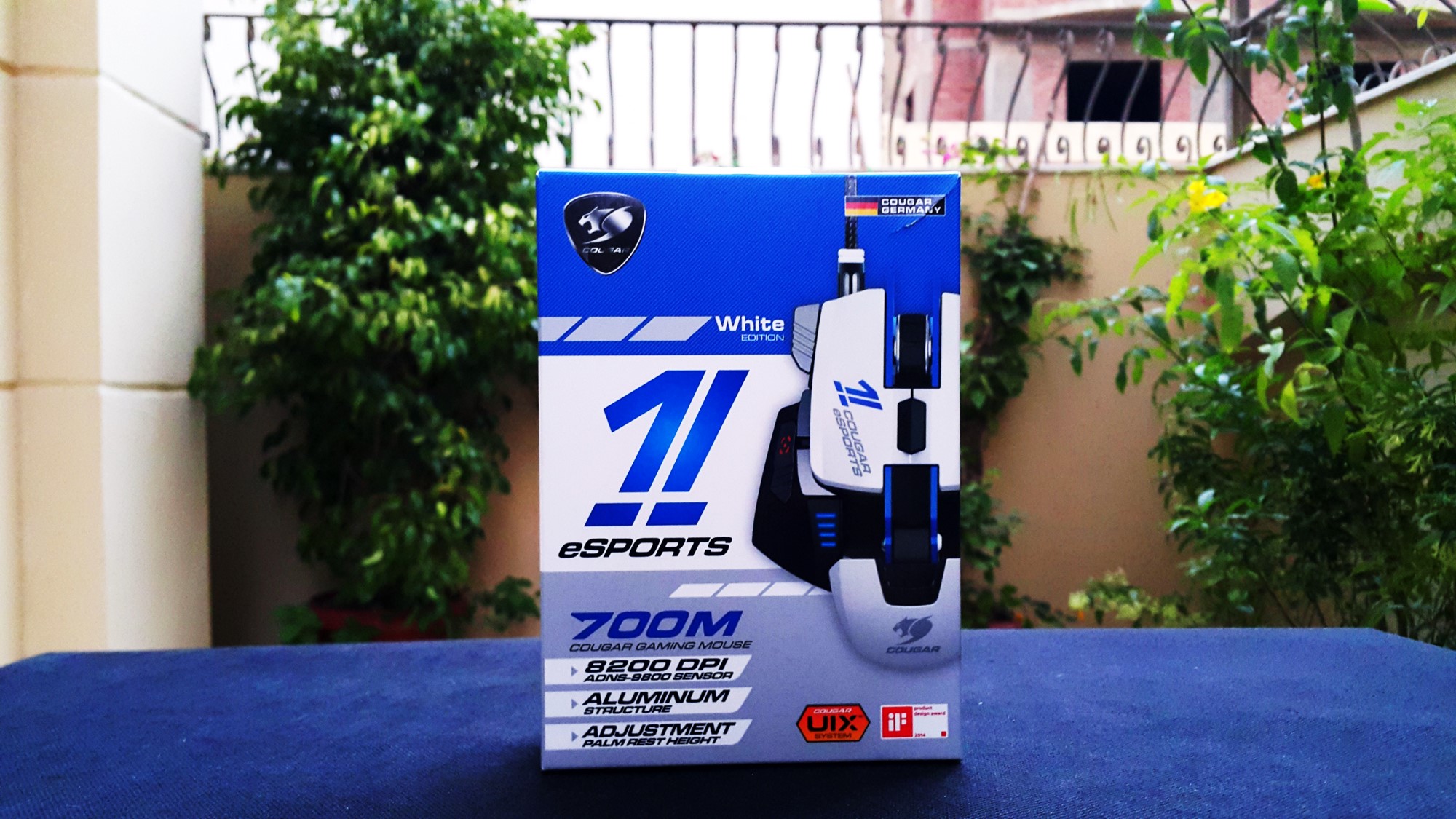 Cougar 700M Gaming Mouse box front Cougar 700M Gaming Mouse box front