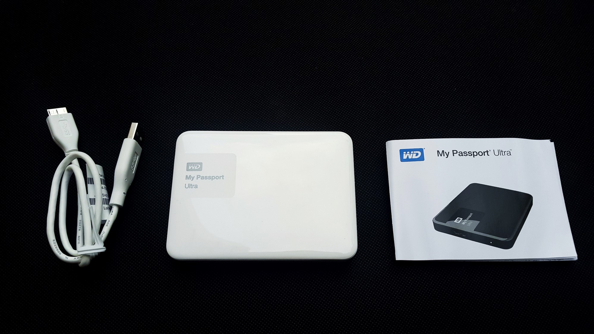 Western Digital My Passport Ultra Inside box Western Digital My Passport Ultra Inside box