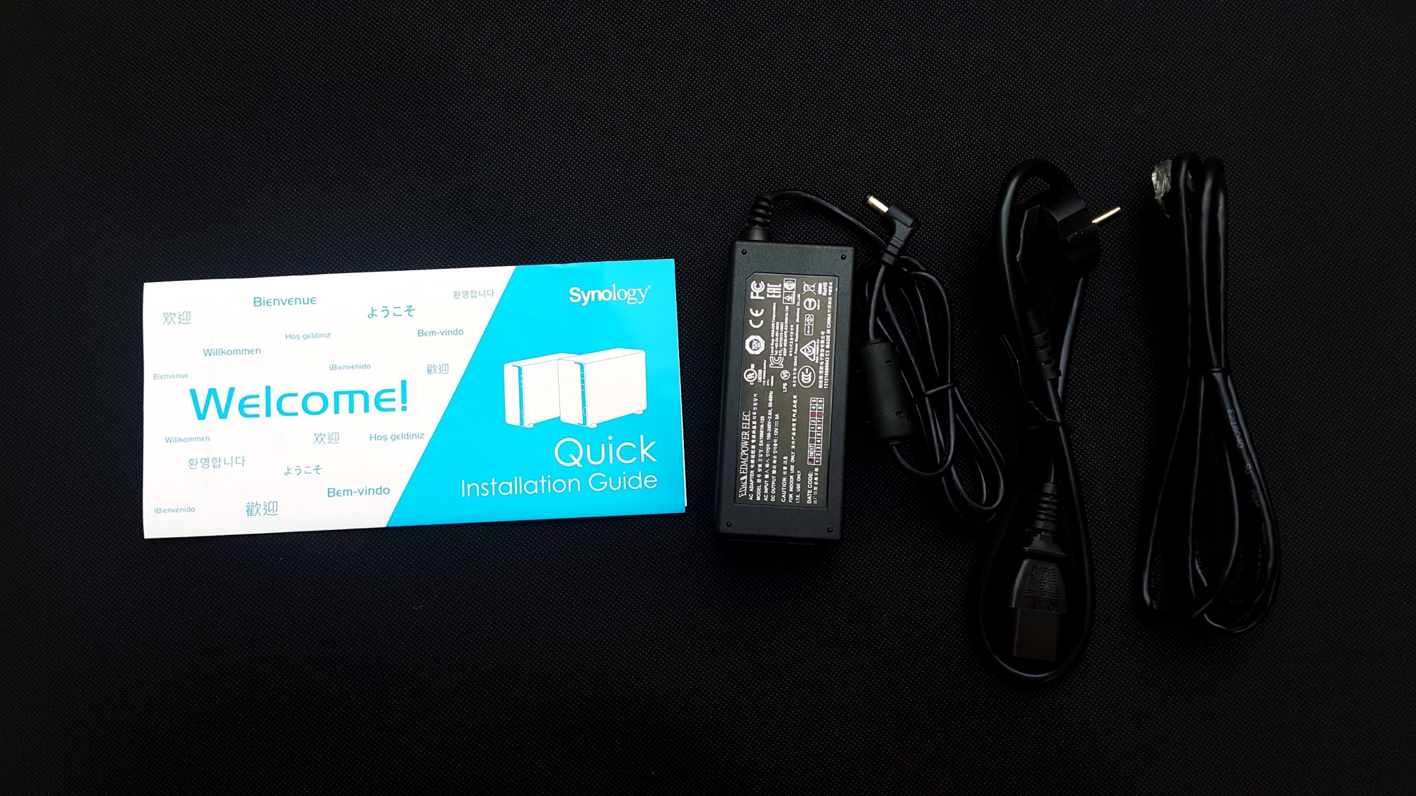 Synology Diskstation DS216Play Inside box
