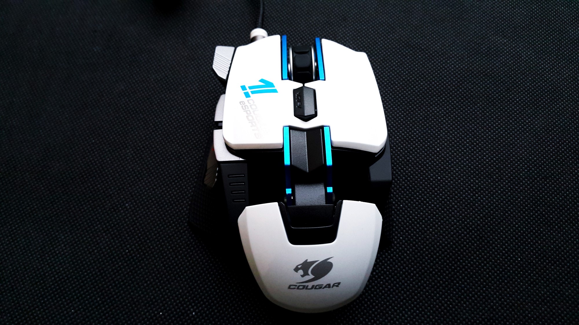 Cougar 700M Gaming Mouse Mouse Front Cougar 700M Gaming Mouse Mouse Front