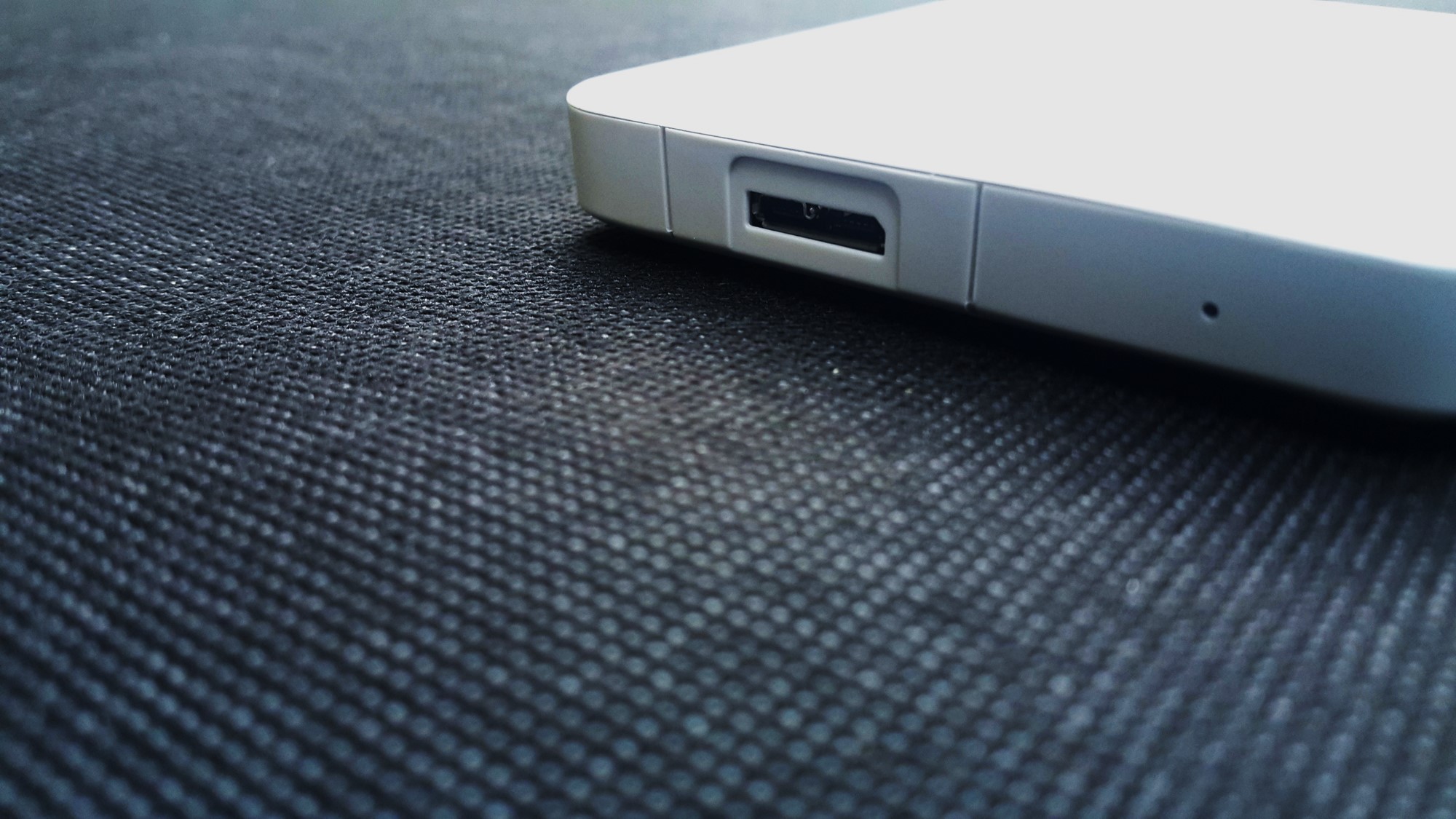 Western Digital My Passport Ultra USB3.0 and Indector Western Digital My Passport Ultra USB3.0 and Indector