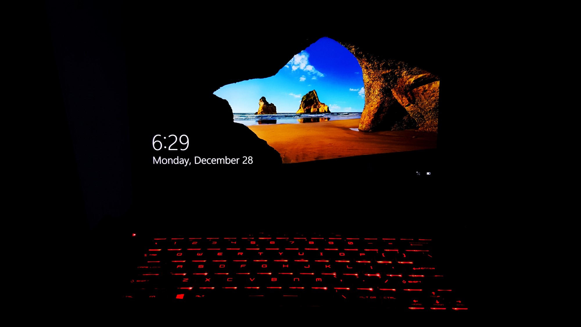 1- MSI GS40 4QE Phantom Screen IPS