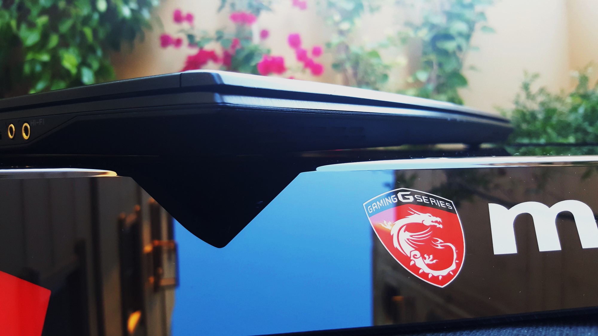 8- MSI GS40 4QE Phantom Front Side