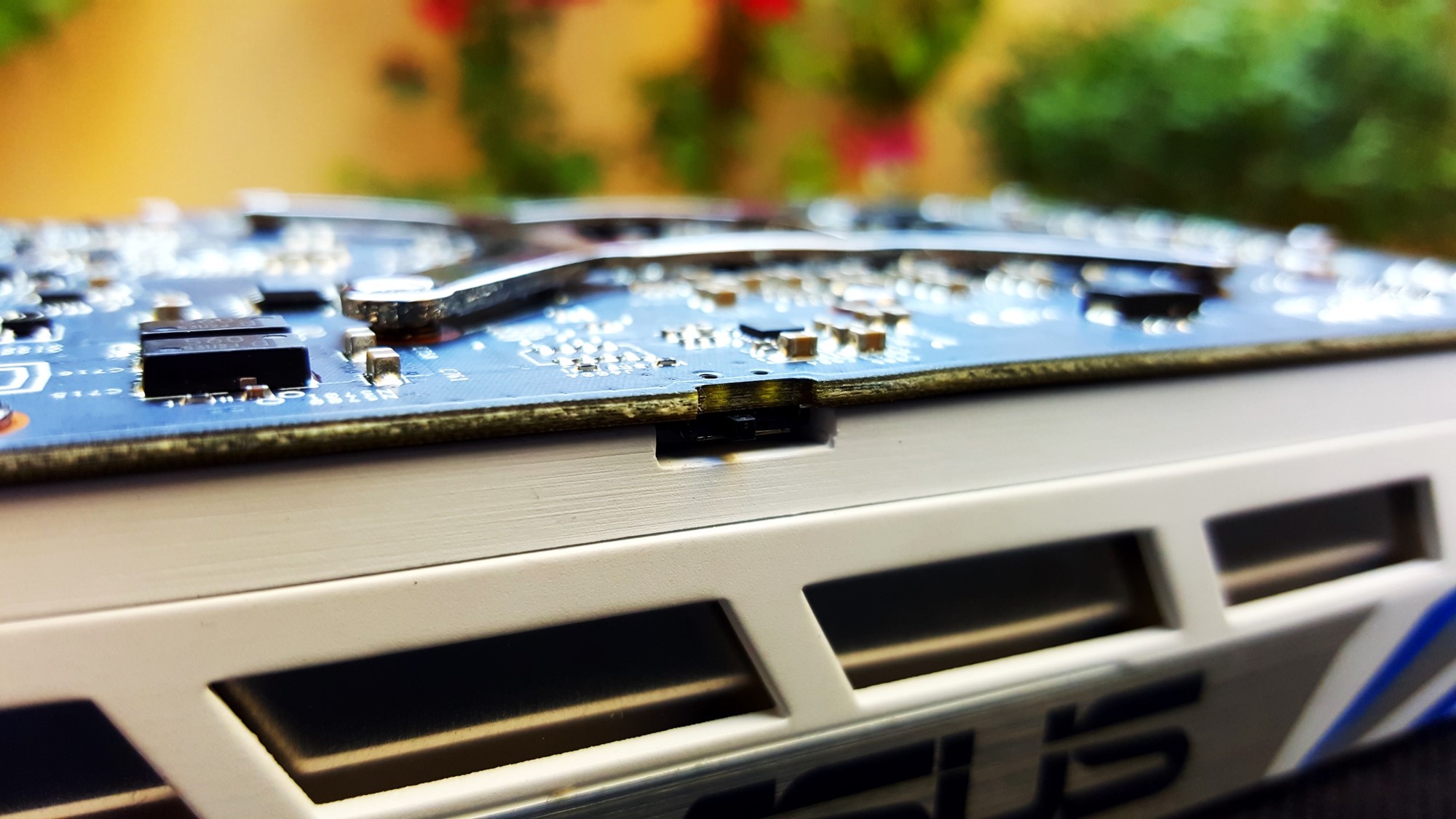 10- ASUS AMD Radeon R9 Nano Dual Bios