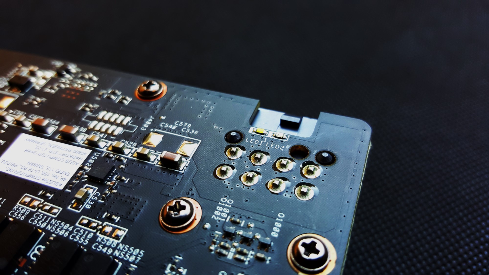 13- ASUS AMD Radeon R9 Nano LEDs
