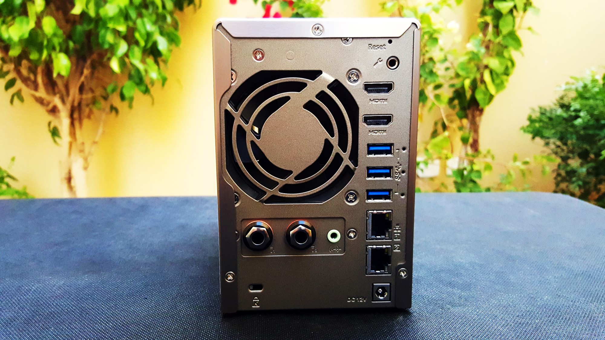 8-QNAP TS-253A Back