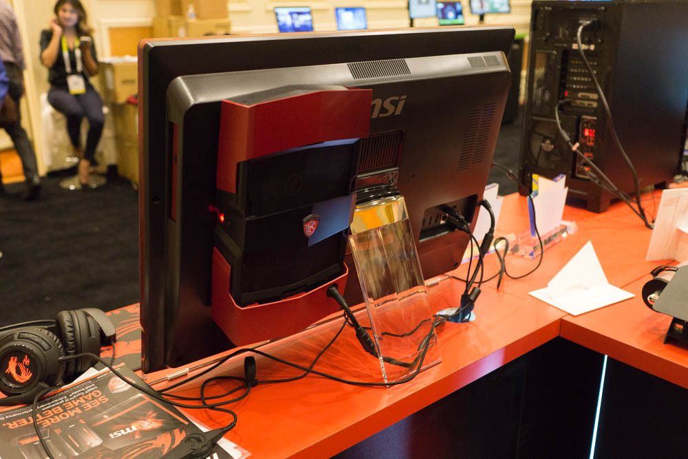 MSI-Gaming-27XT-01
