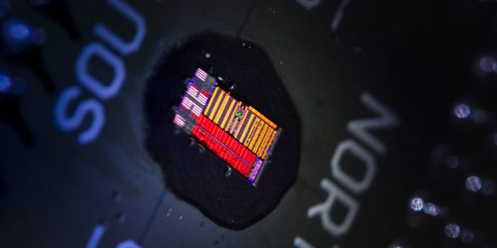 ultra-fast light-based-microprocessor-03