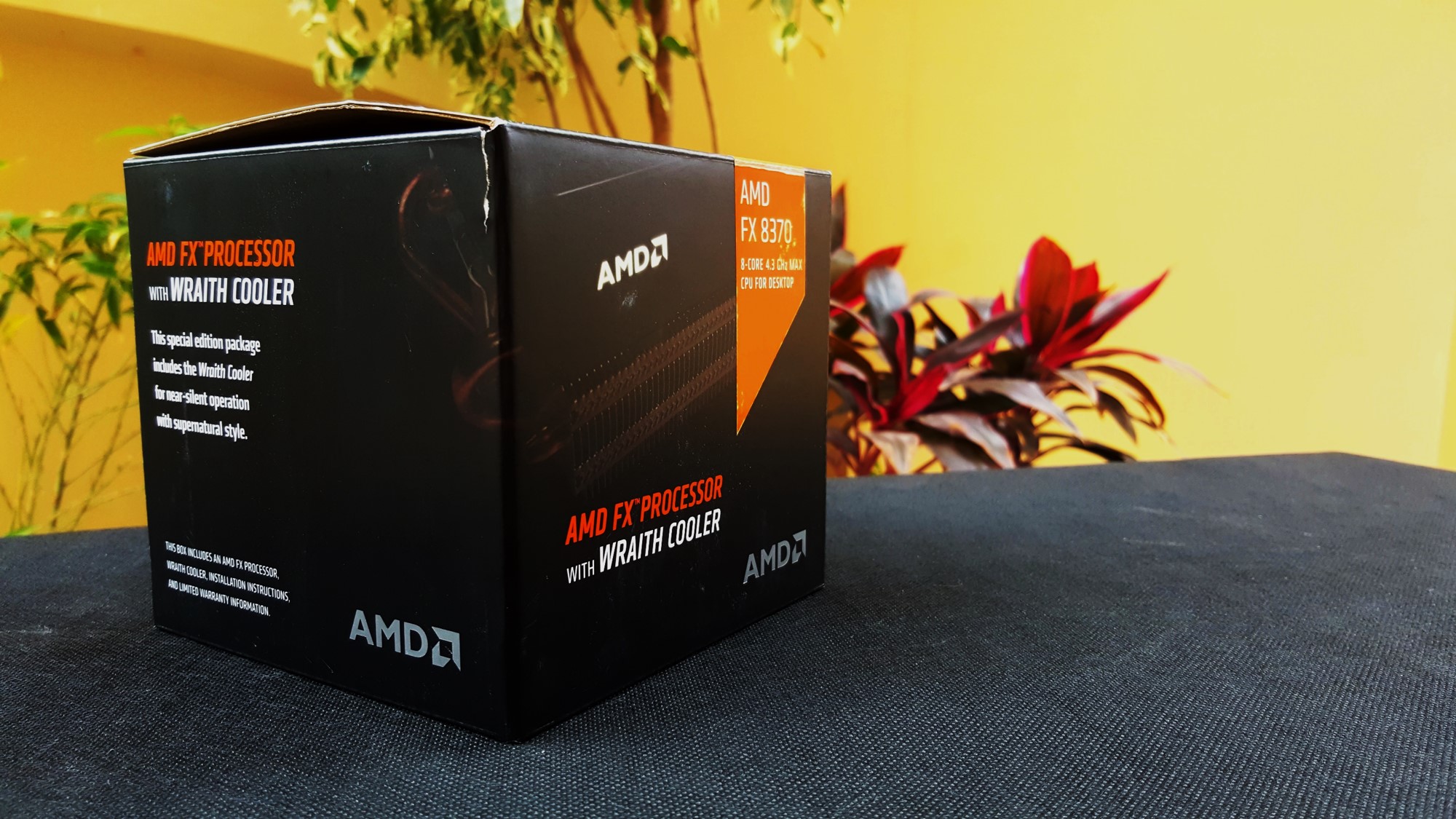 00-AMD FX 8370 With Wraith Cooler Coverx