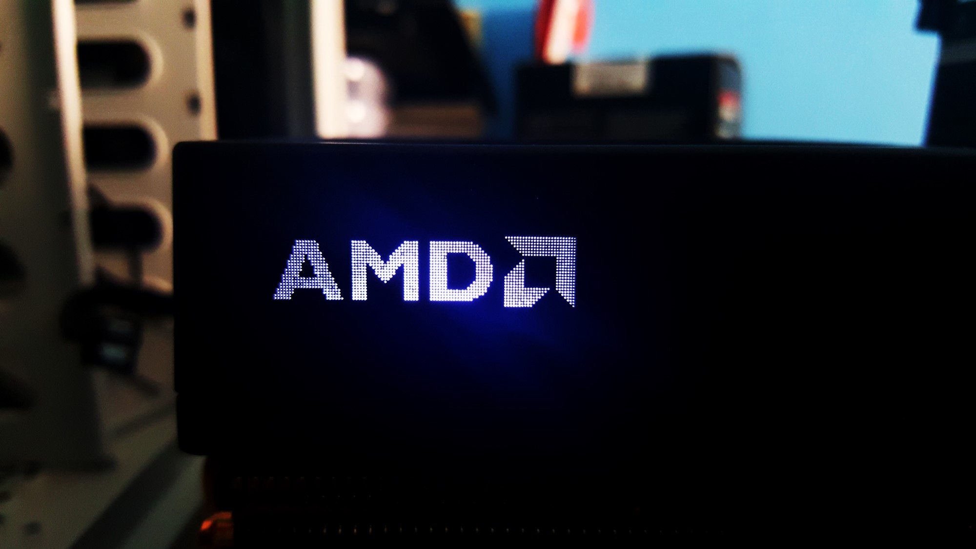 13-AMD FX 8370 With Wraith Cooler LED
