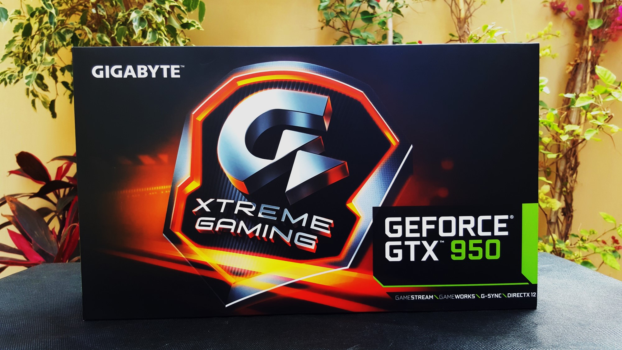 2-Gigabyte GTX 950 Xtreme Gaming Front Box