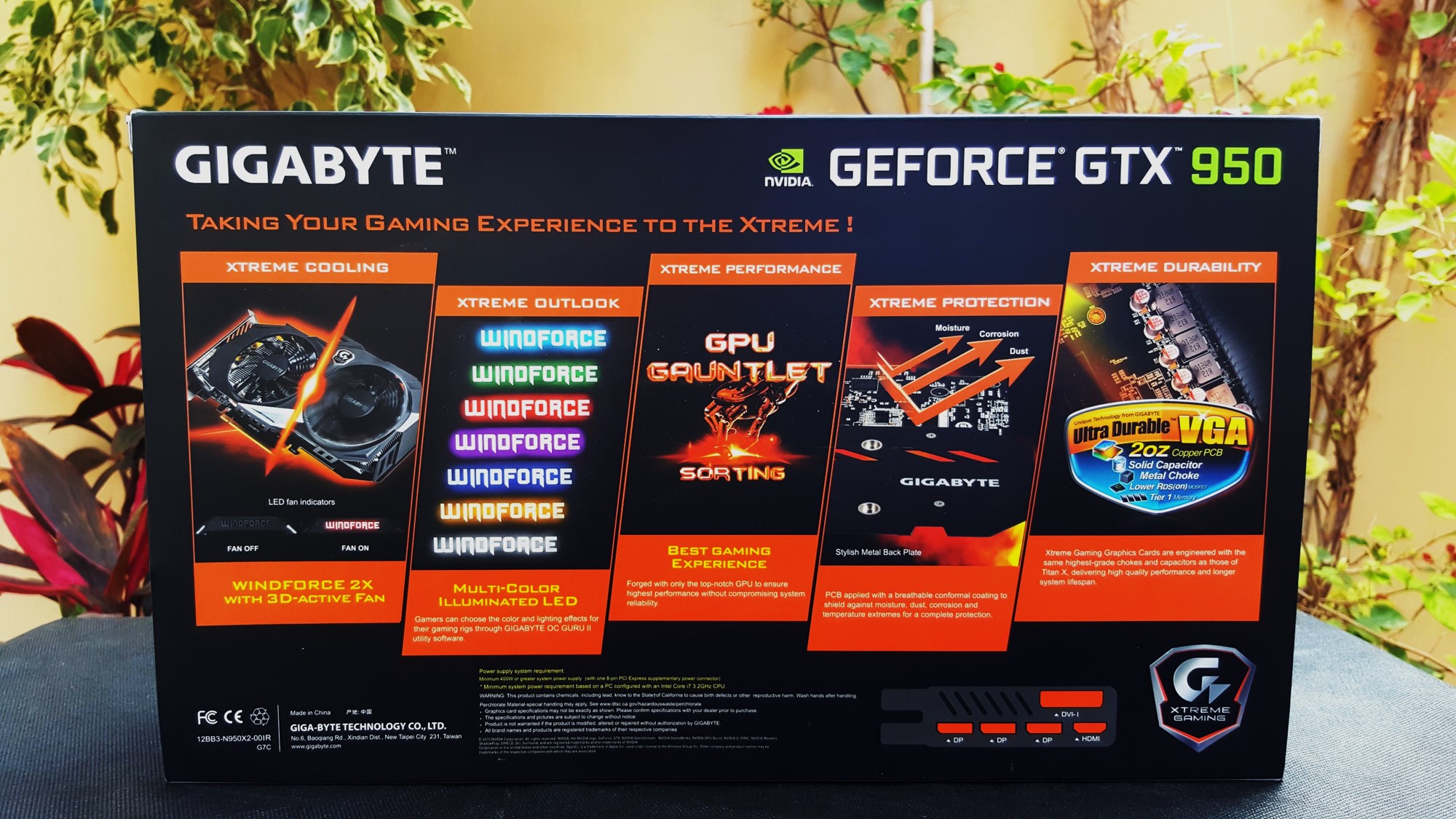 3-Gigabyte GTX 950 Xtreme Gaming Back Box