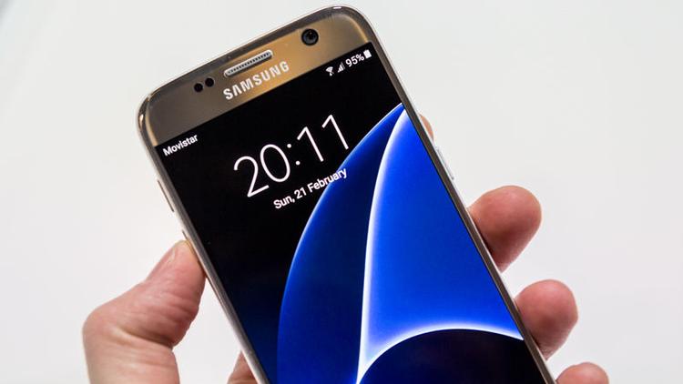 أفضل الهواتف لعام 2016 galaxy_s7 AMOLED