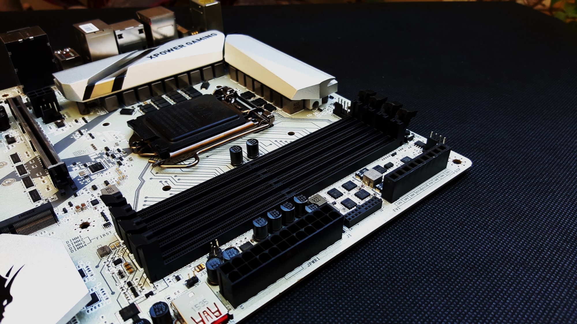 10-MSI Z170 XPower Gaming Titanum Edition
