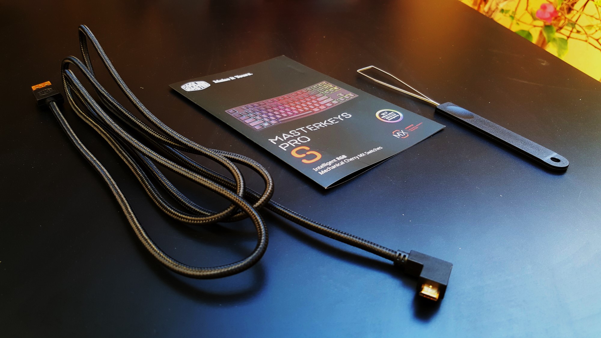3-Cooler Master Master Keys Pro L & S Box Inside