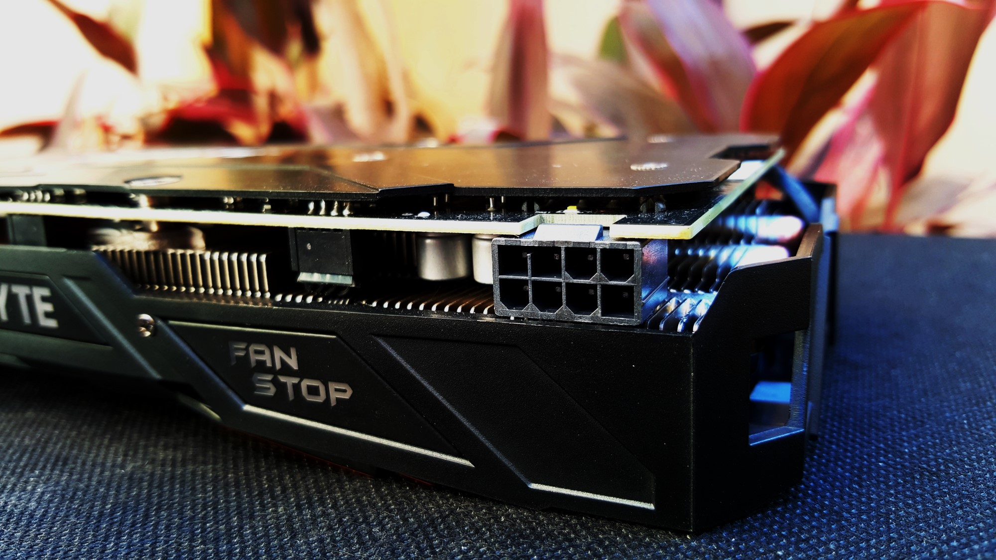 10-Gigabyte GTX 1080 G1