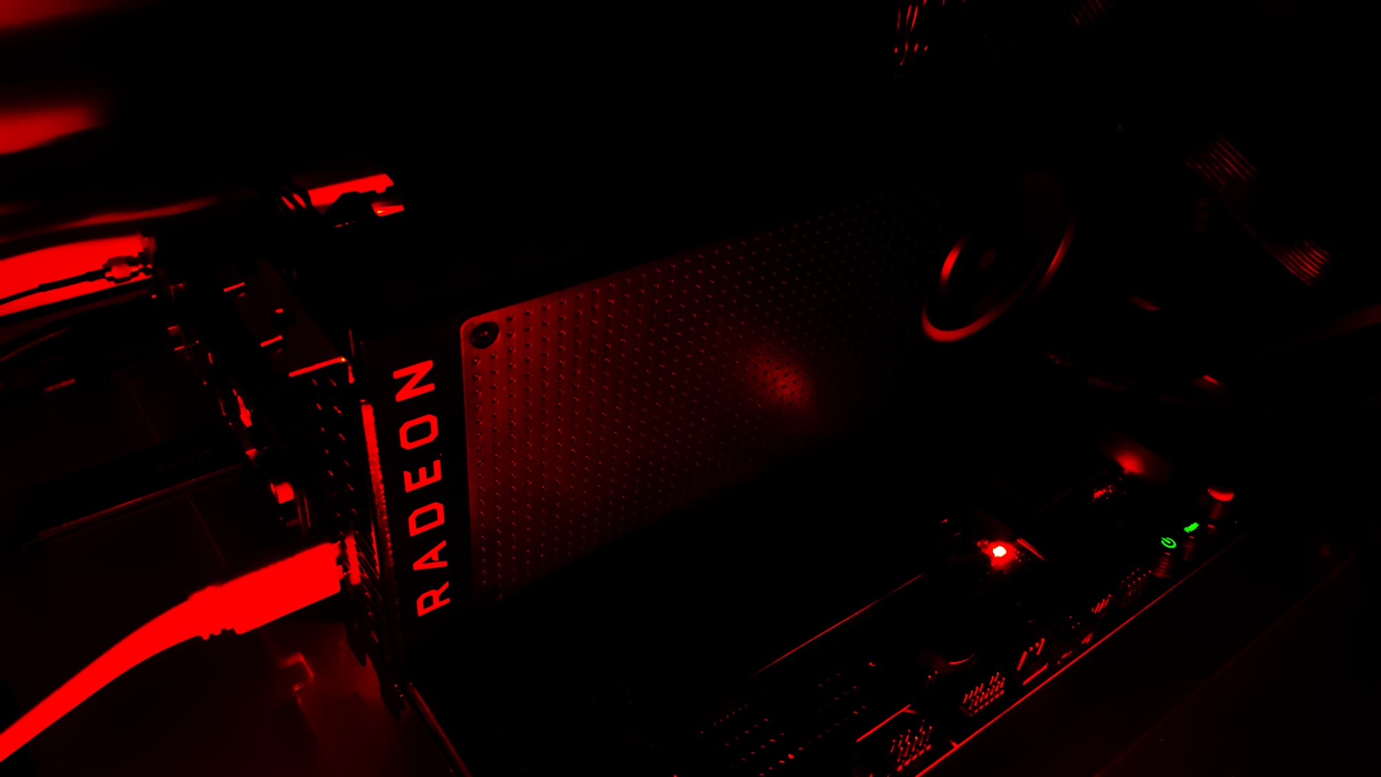 11-AMD Radeon RX 480