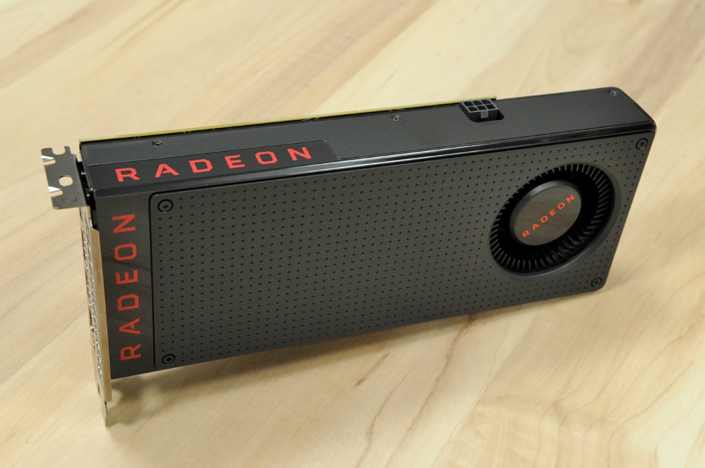 AMD-RX-480-Graphics-Card-In-The-Flesh