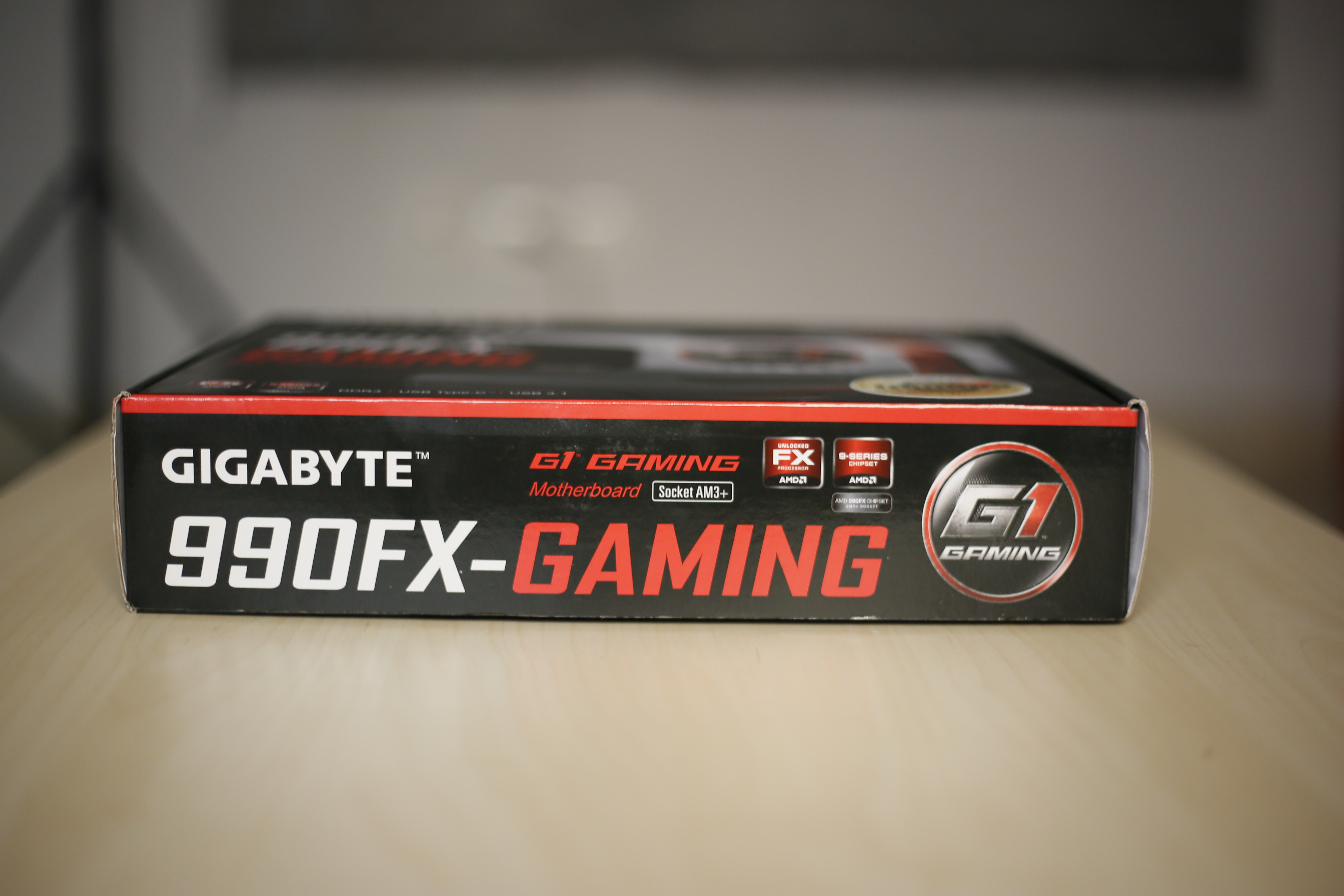 GIGABYTE FX 990 Gaming (20)