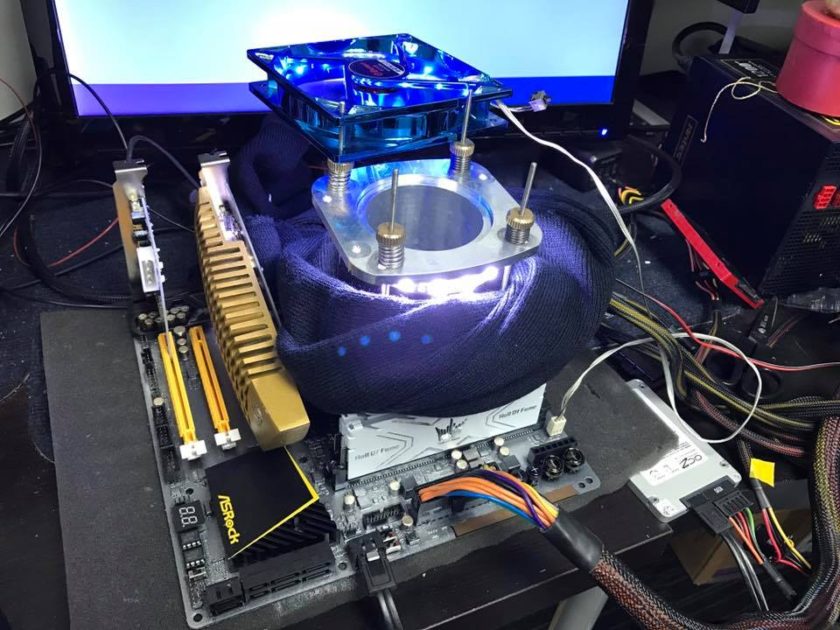 معالج إنتل i7-7700K