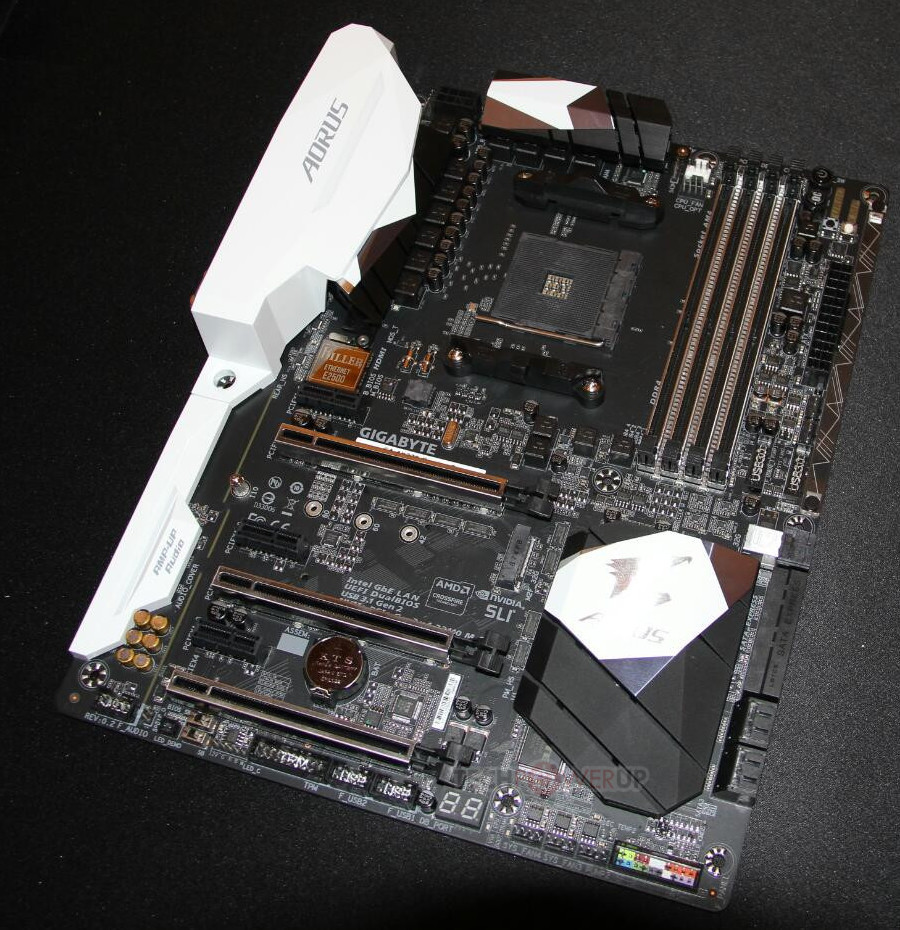 اللوحة الثالثة Aorus AX370 Gaming 5
