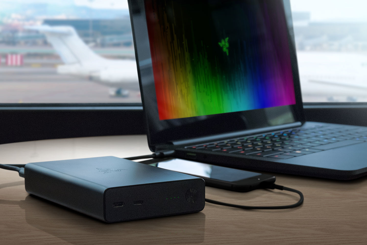 بطارية Razer Power Bank قادرة على شحن لابتوب/هاتف/جهاز لوحي 