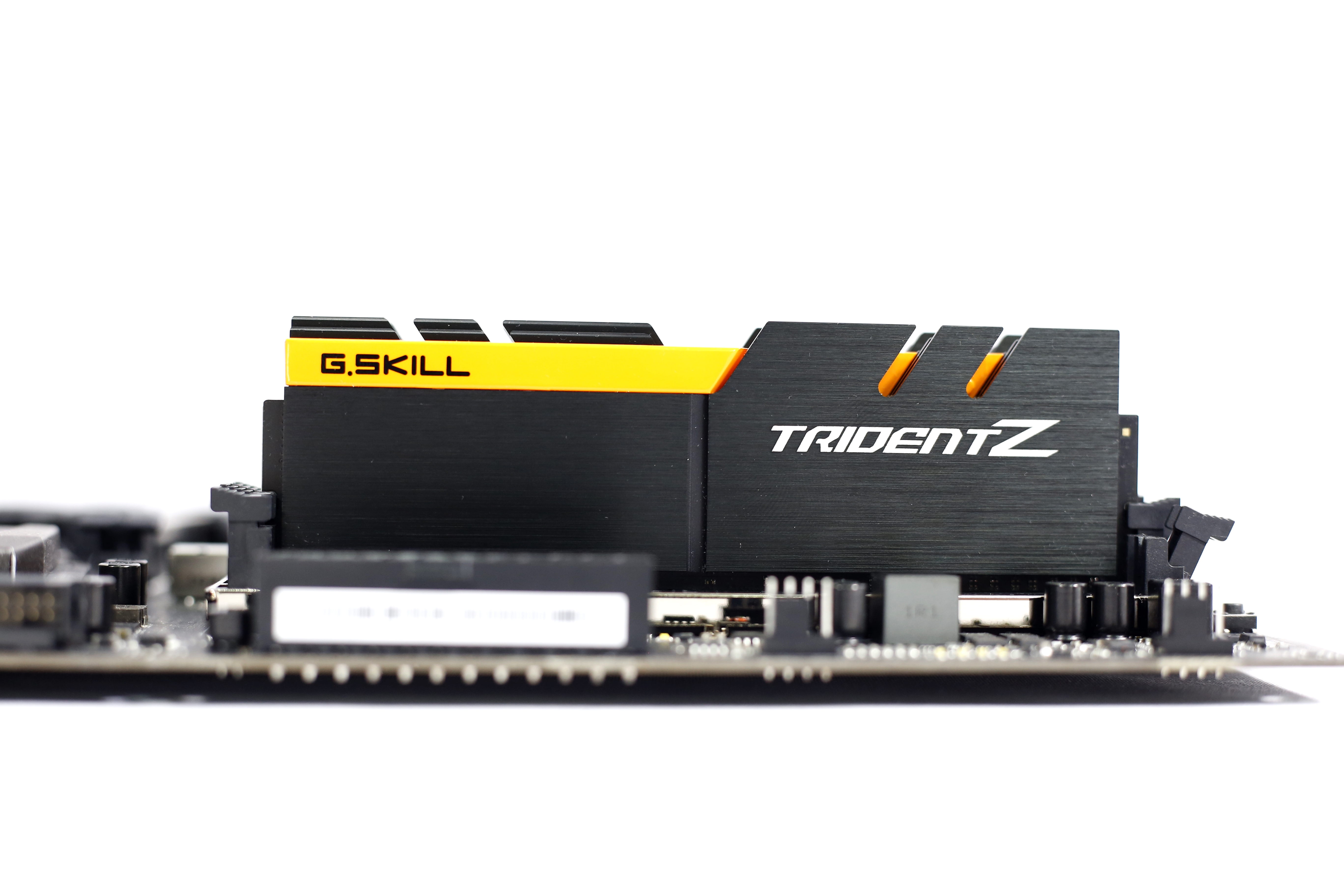 G.Skill Trident Z DDR4 16GB 3200MHz C14
