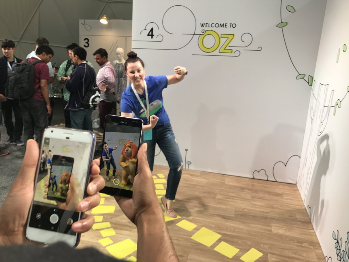 شركه Google تريد تحويل هاتفك الى أله واقع معزز عن طريق مشروع Tango