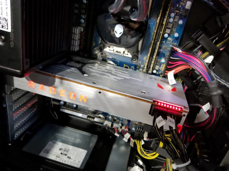 متع ناظريك بأولى الصور الرسمية لبطاقة AMD Radeon RX Vega 64 Limited Edition