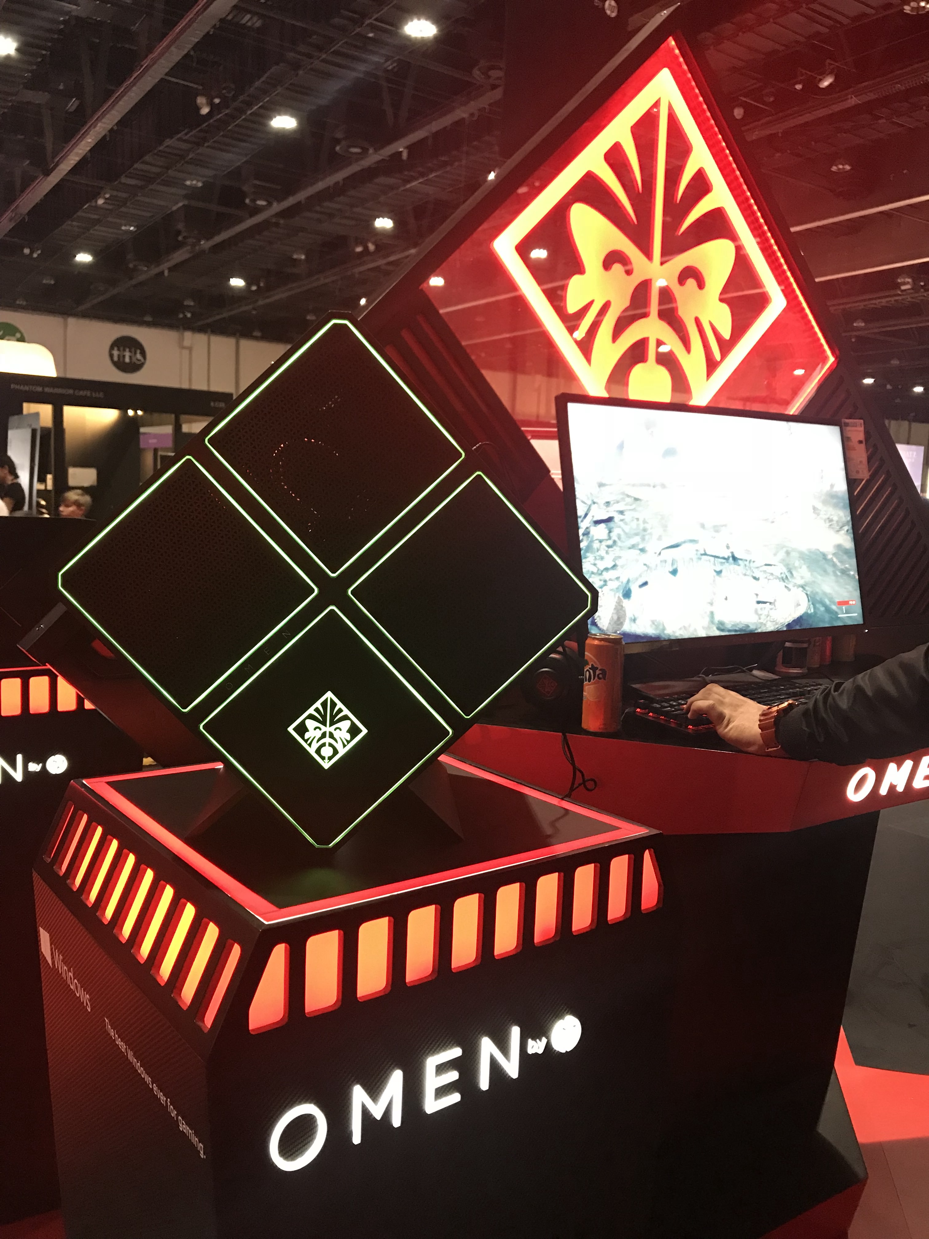 تواجد قوى لأجهزة HP Omen و Omen X فى معرض Gamescon 2017 HP Omen X