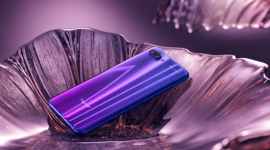 مناطحة الكبار .. أربعة أسباب تدفعك لشراء هاتف Honor 10 هونور 10 ، Honor 10