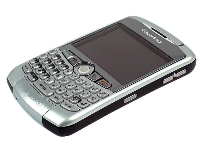 شاشة الهاتف ، نسبة الشاشة إلى الجسم ، BlackBerry Curve