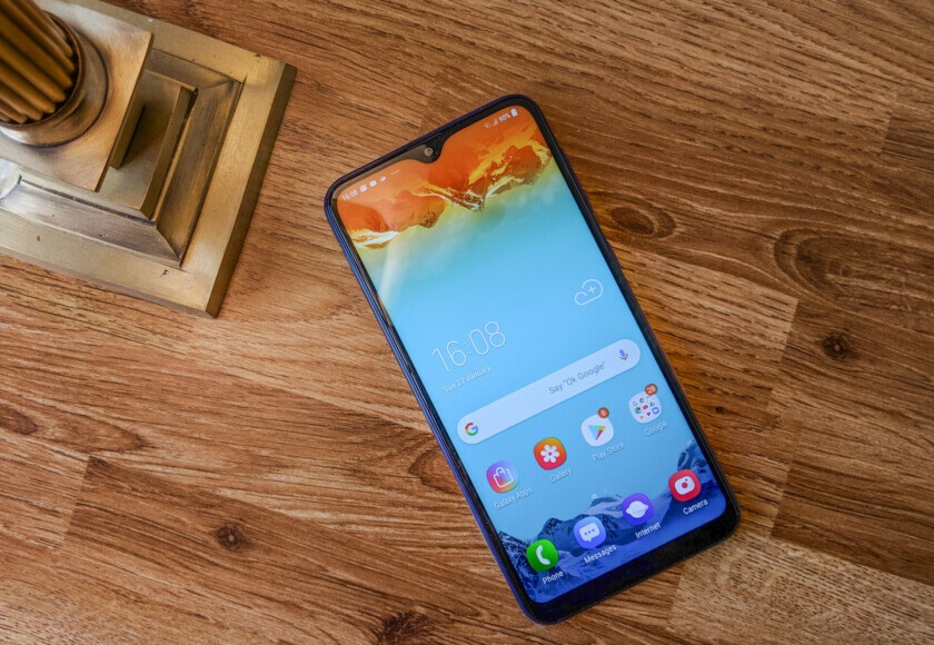 Galaxy M10