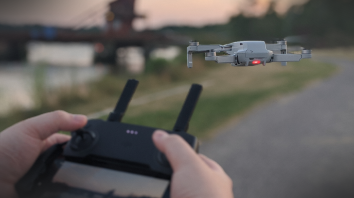 DJI