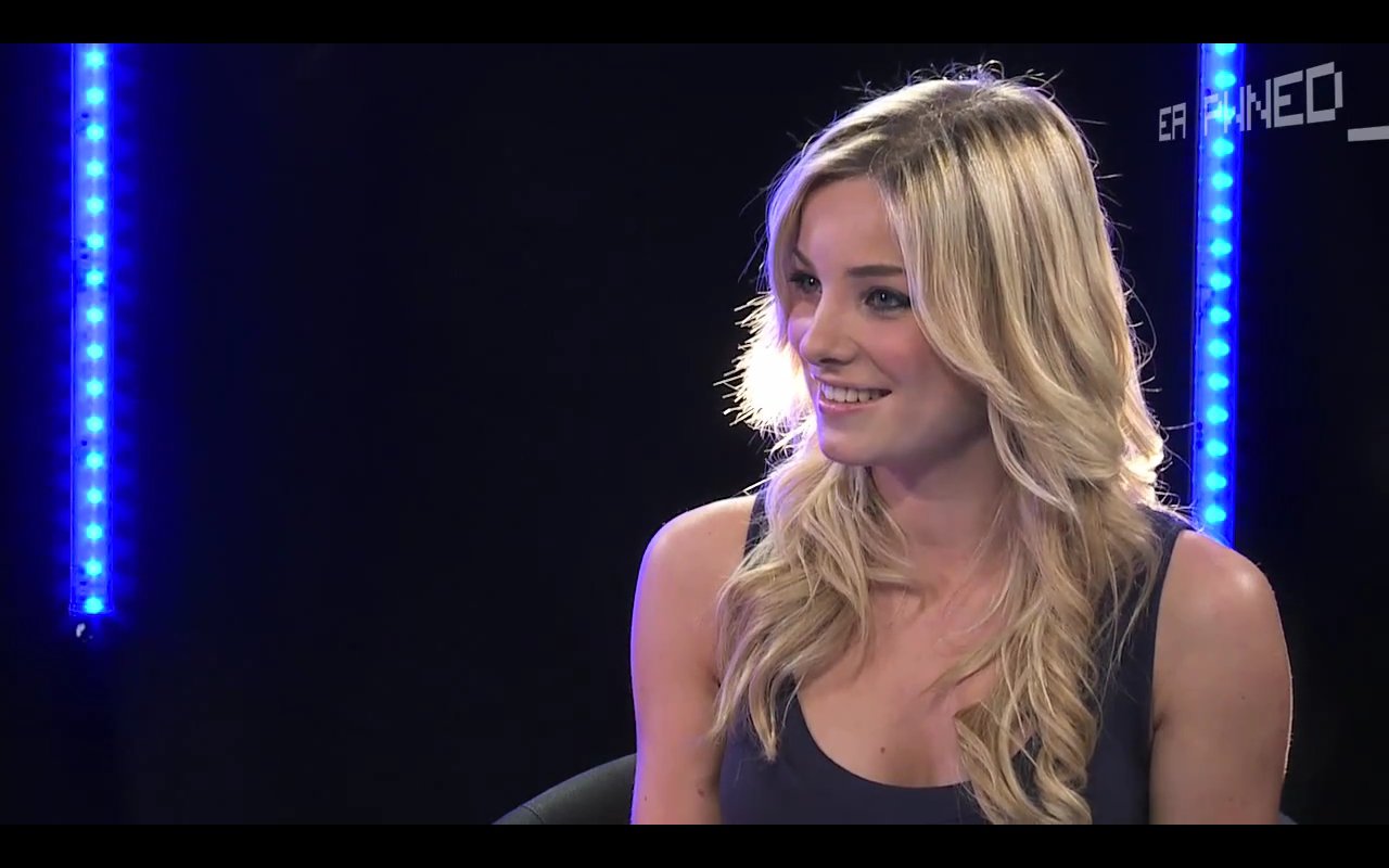 خاص عرب هاردوير : مقابلة مع Sian Welby مقدمة برنامج Pwned EA