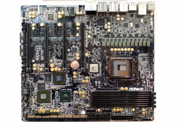 ASRock-Z87-Extreme11-Mainboard-Has-a-Ludicrous-Number-of-Storage-Ports-22-2