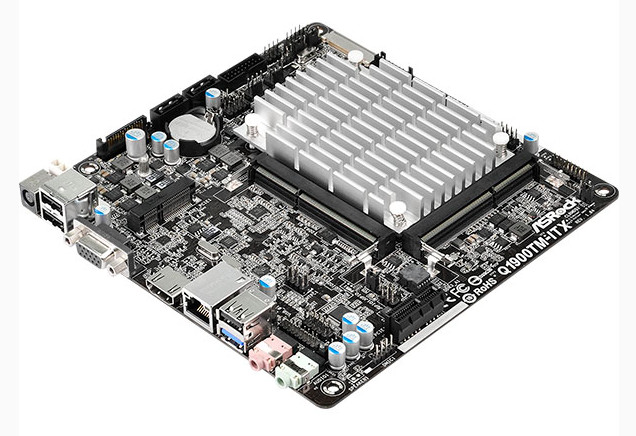 ASRock Q1900TM-ITX 01