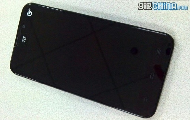 Affordable-5-Inch-ZTE-U956-Spotted-in-Leaked-Photos-3