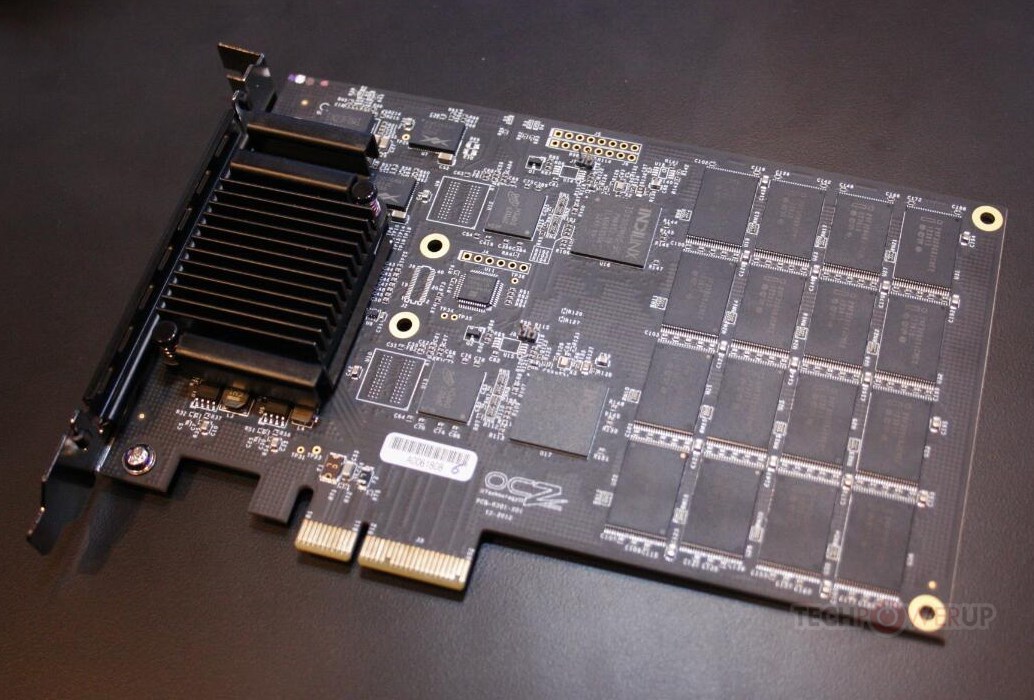 CES-2013-OCZ-s-Respectable-Vector-PCI-Express-SSD-2