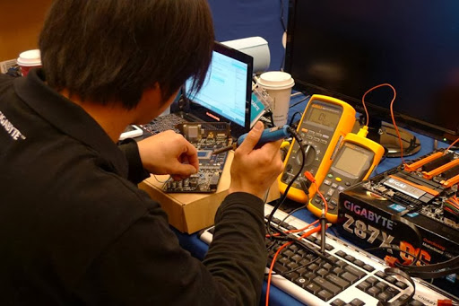 CES-2014-Extreme-Overclock-GIGABYTE-08