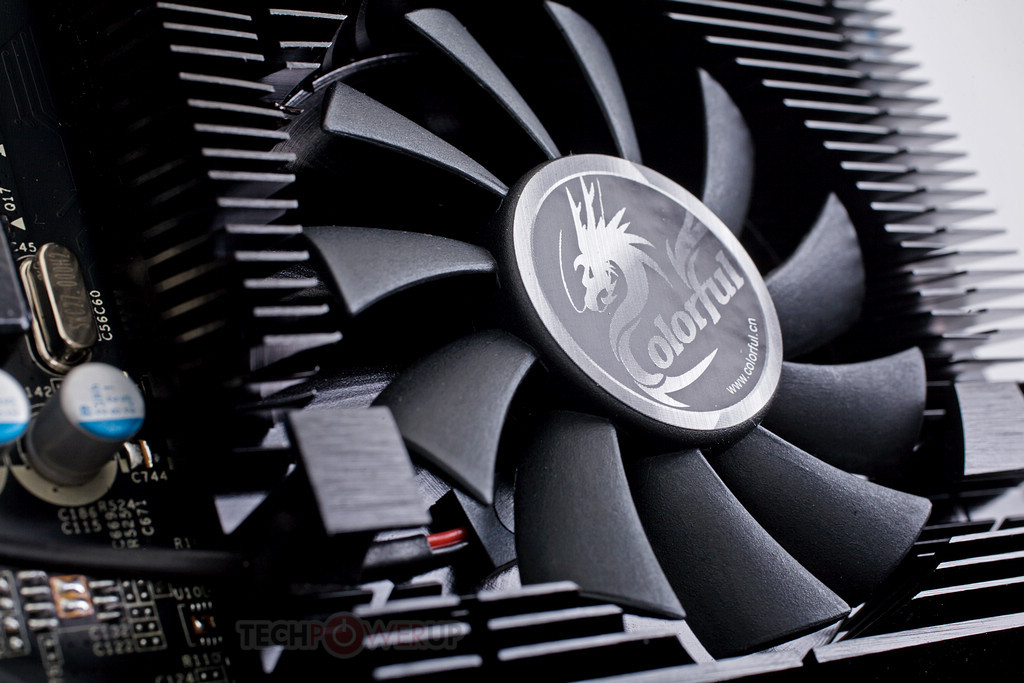 Colorful-Announces-GeForce-GT-640-Quad-View-Graphics-Card4