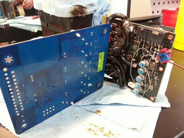 GIGABYTE-Shows-Off-G-Power-Accessory-for-GeForce-GTX-TITAN-02