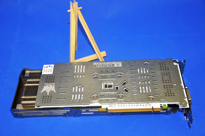 Galaxy-GTX-750-Ti-HOF-02