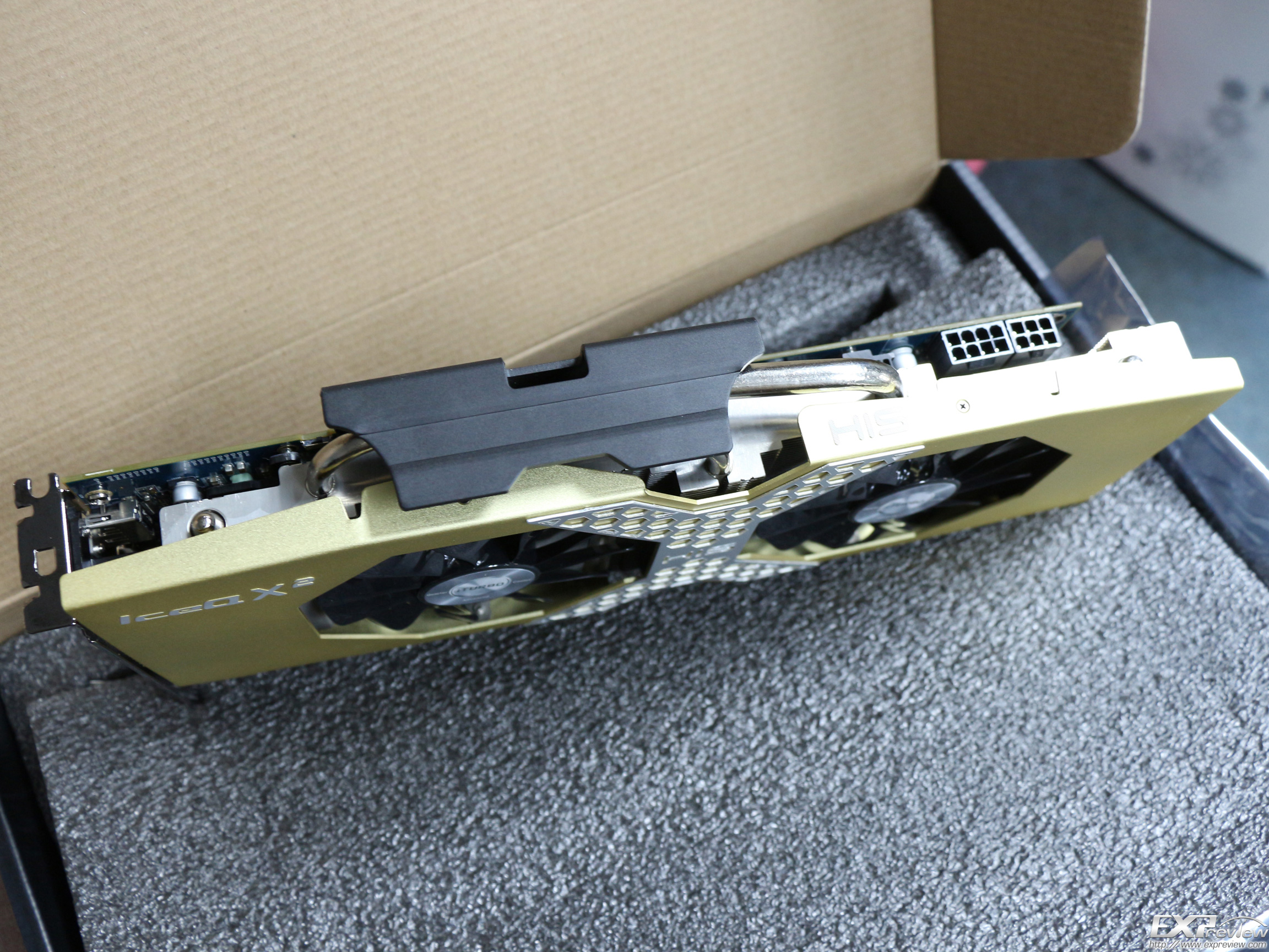 HIS-Radeon-R9-290-IceQ-X2-01