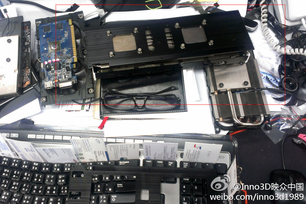 Inno3D-GeForce-GTX-TITAN-Z-01