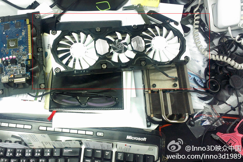 Inno3D-GeForce-GTX-TITAN-Z-03