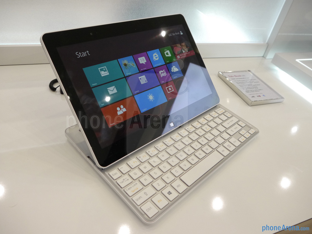 LG-Tab-Book-hands-on-02